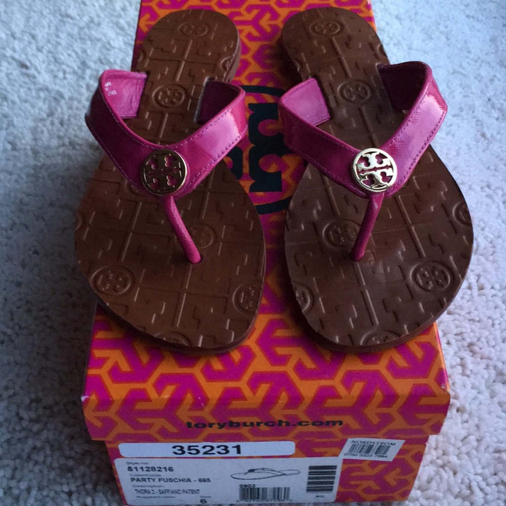 Tory Burch Thora.    Fuschia.   Size 6